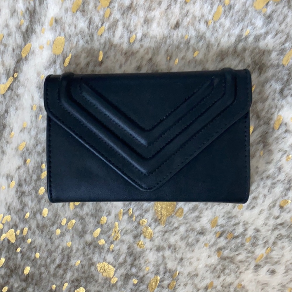 Black Clutch